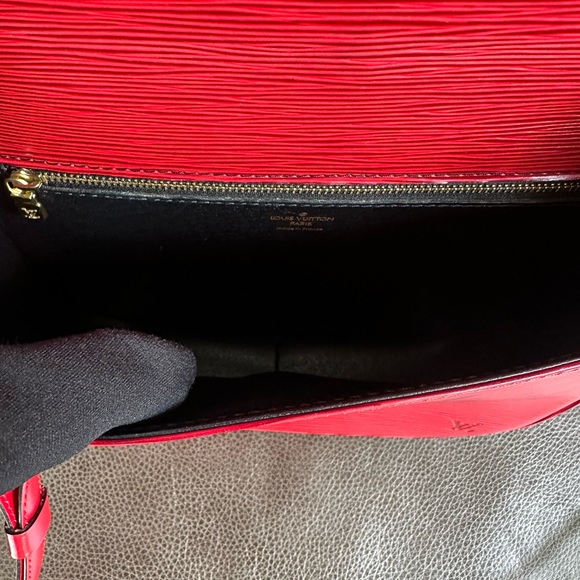 Louis Vuitton Saint Cloud GM - Picture 4 of 4